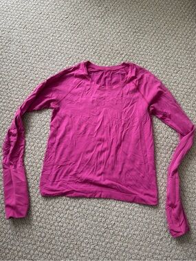 Women’s Lululemon Long Sleeve Top in Magenta